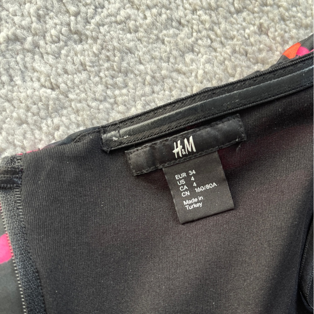 H&M Mini Dress - Picture 6 of 6